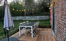 Jolie maison avec jardin.